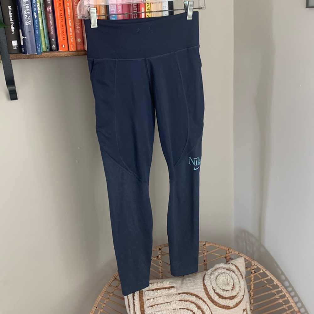 Blue Nike running leggings/tights! 3/4 length. Size S!